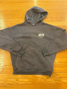 White Fox Gray and White Sweatshirt size S/M